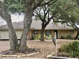 213 Marion Dr, Rockport, TX 78382