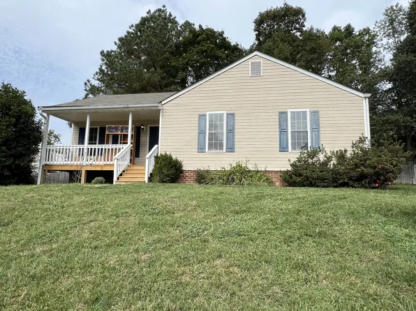 11318 Bailey Woods Dr, Midlothian, VA 23112