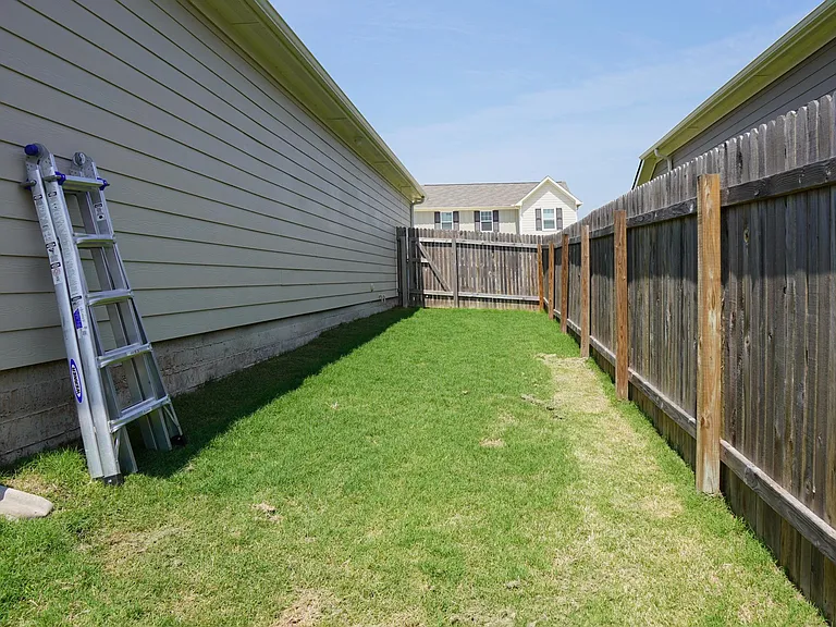 13905 Charles Abraham Way — Photo 17