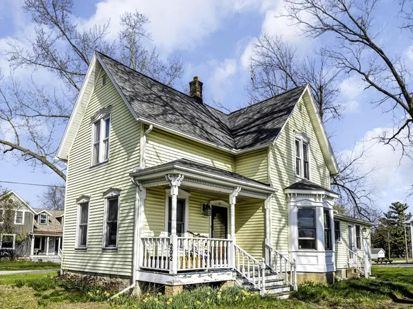 202 E Park STREET, Silver Lake, WI 53170