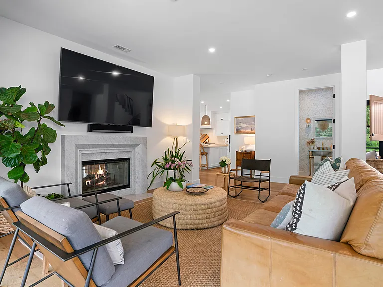 427 El Sueno — Photo 4