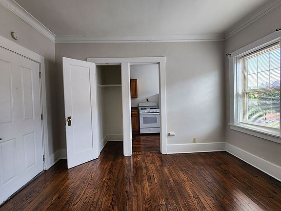 4th image of 345 Alexander St APT 25