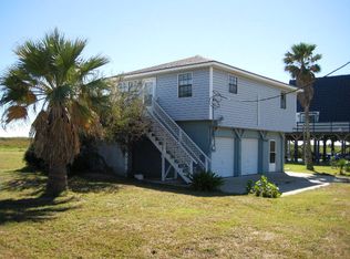 902 Dewey St, Quintana, TX 77541