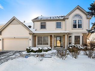 901 Pearson Rd, Cary, IL 60013