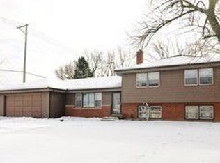 4015 Evergreen Ln, Northbrook, IL 60062