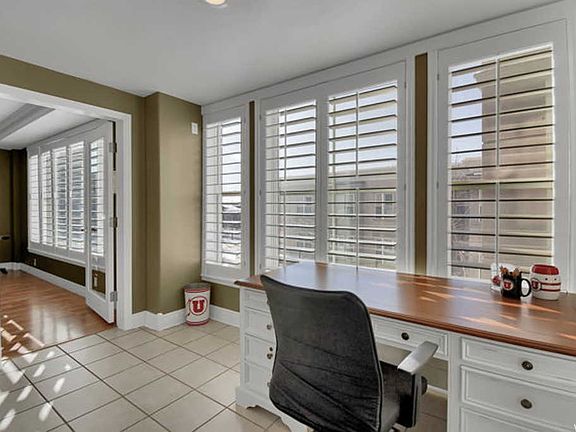 4th image of 3075 E Kennedy Dr APT 212