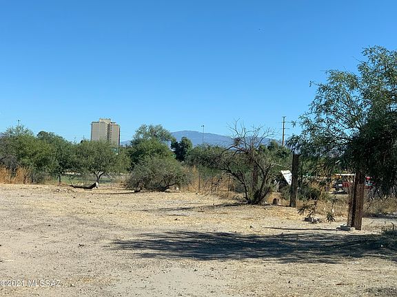 3rd image of 1360 N Apache Dr #36