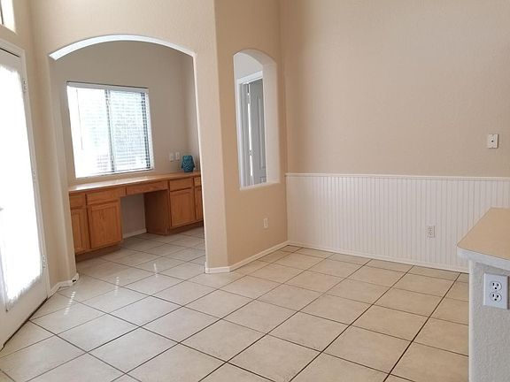 4th image of 9017 E Hillview St