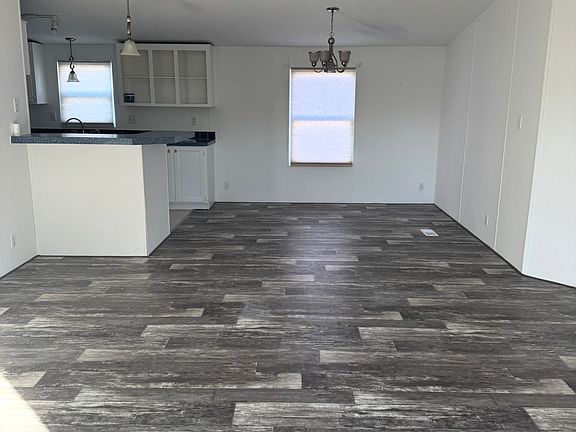 2nd image of 4910 Vista Fairway