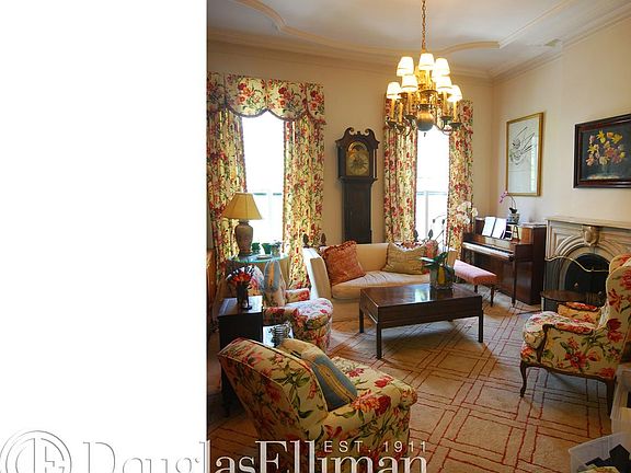 3rd image of 156 E 82nd St #1