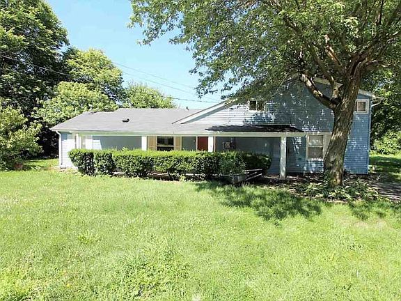 4th image of 2426 S Beck Ln