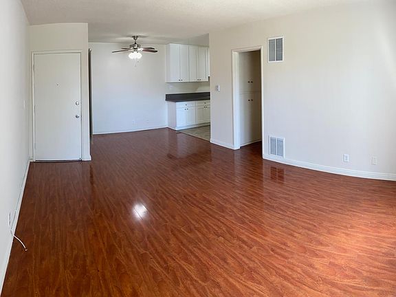 4th image of 3877 Coco Ave
