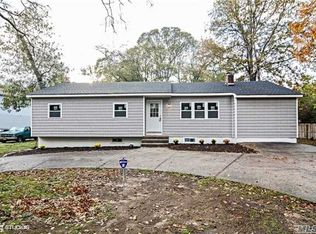 46 Pleasant Ave, Centereach, NY 11720