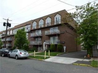 21 Zabriskie Ave, BAYONNE, NJ 07002