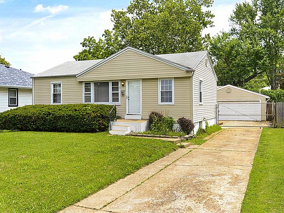 2nd image of 15 Louise Ct