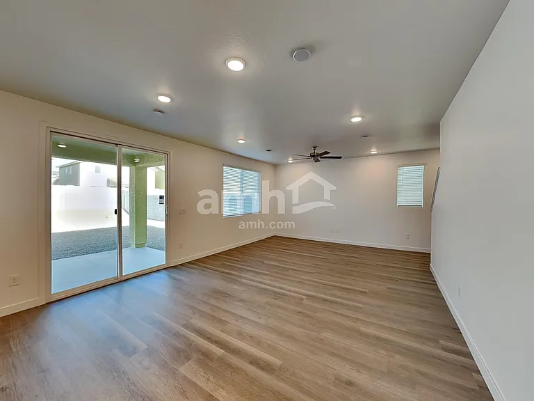 12524 W Flynn Ln — Photo 6