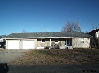 4620 Circle Dr, Blair, NE 68008