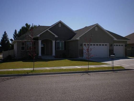 1st image of 1072 Grassland Dr
