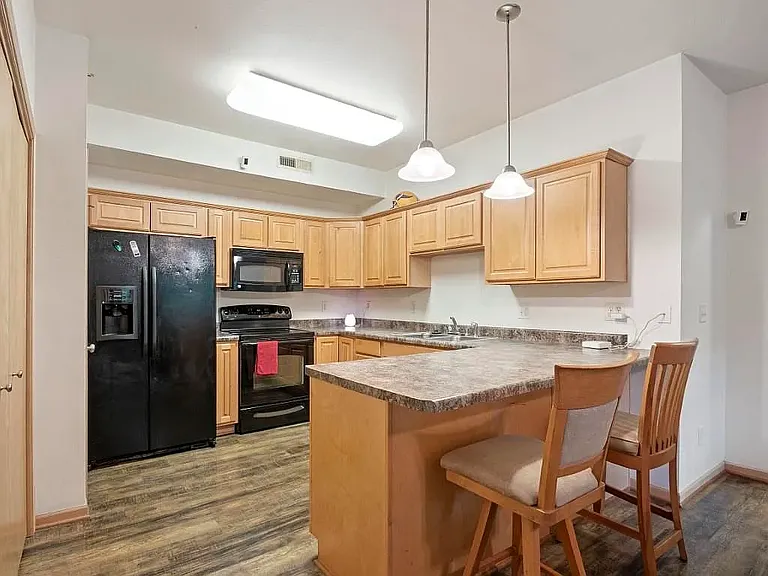 1092 Walnut Ave #107 — Photo 6
