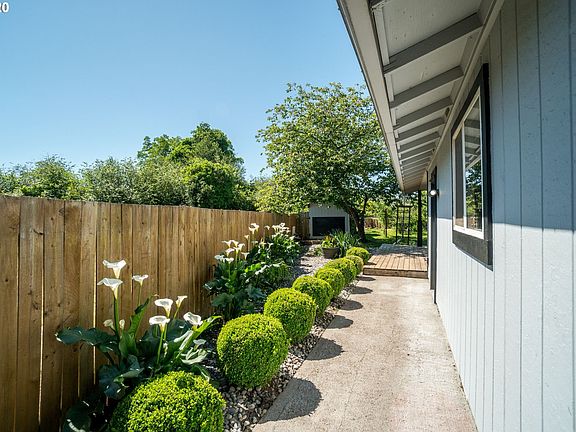 4th image of 6604 NE 140th Ave