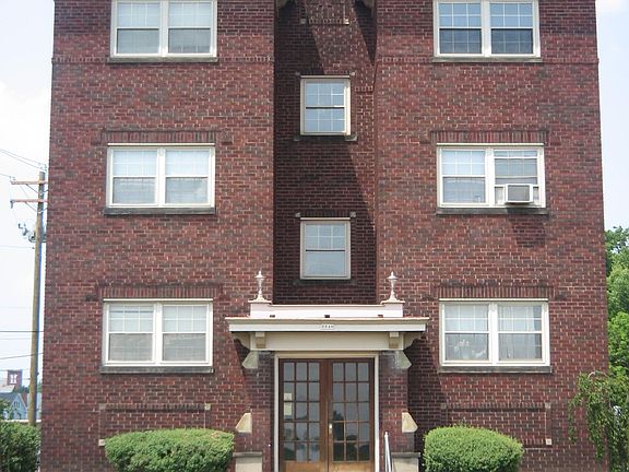 3rd image of 2240 Norwood Ave APT 27