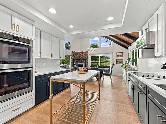 2nd image of 24718 Oro Valley Rd