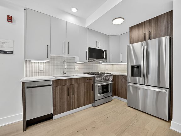 2nd image of 2440 Ontario Rd NW #4