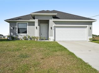 7015 Jolly Cir, Labelle, FL 33935