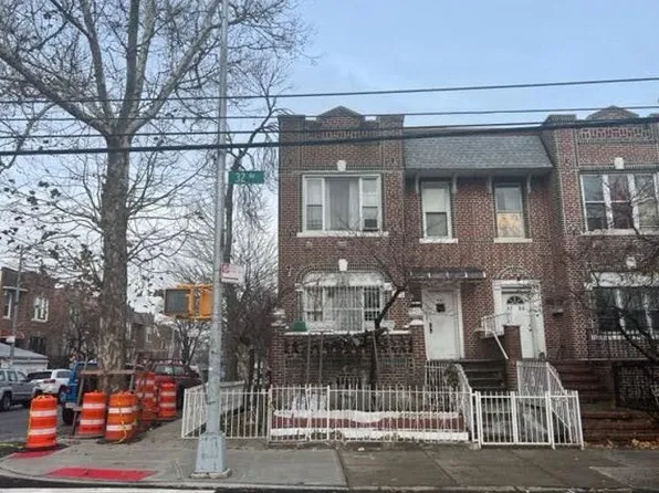 87-03 32nd Ave, East Elmhurst, NY 11369