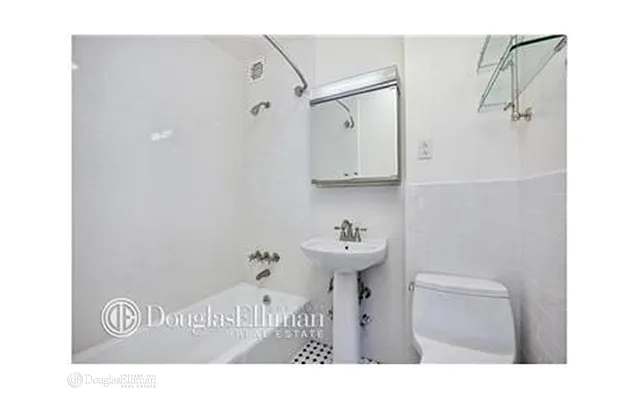 Rented by Douglas Elliman | media 28