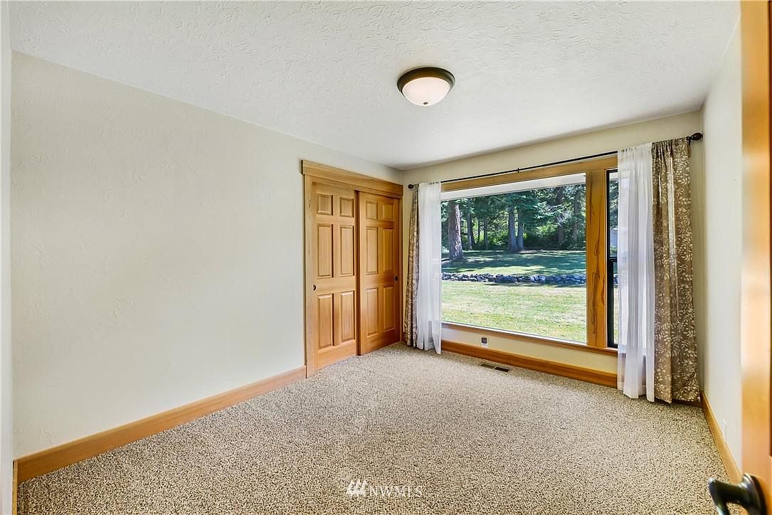 Oak Harbor, WA 98277