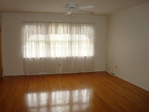 2nd image of 9 Kensington Ct