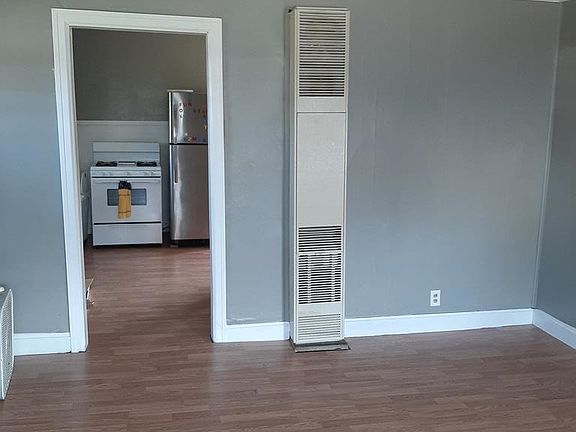 5th image of 5835 Farney Ave