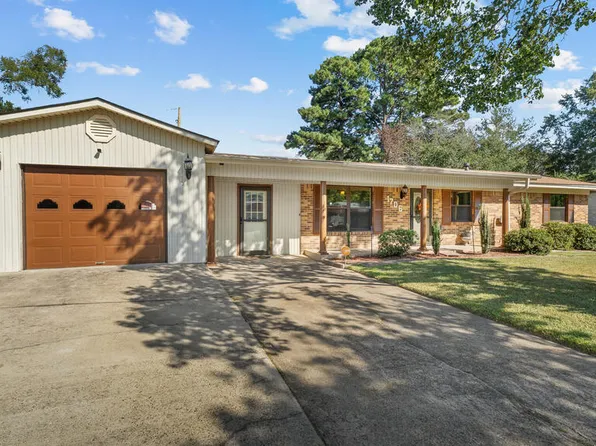 1706 Liddell Ln, Texarkana, TX 75501