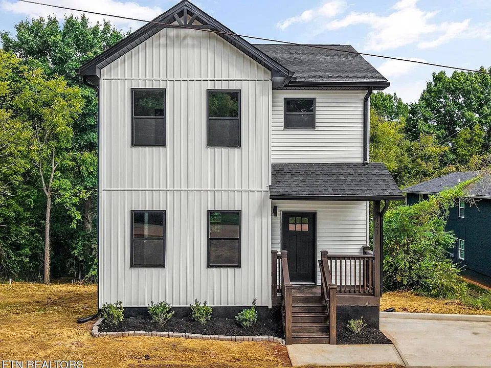 121 Ingersoll Ave