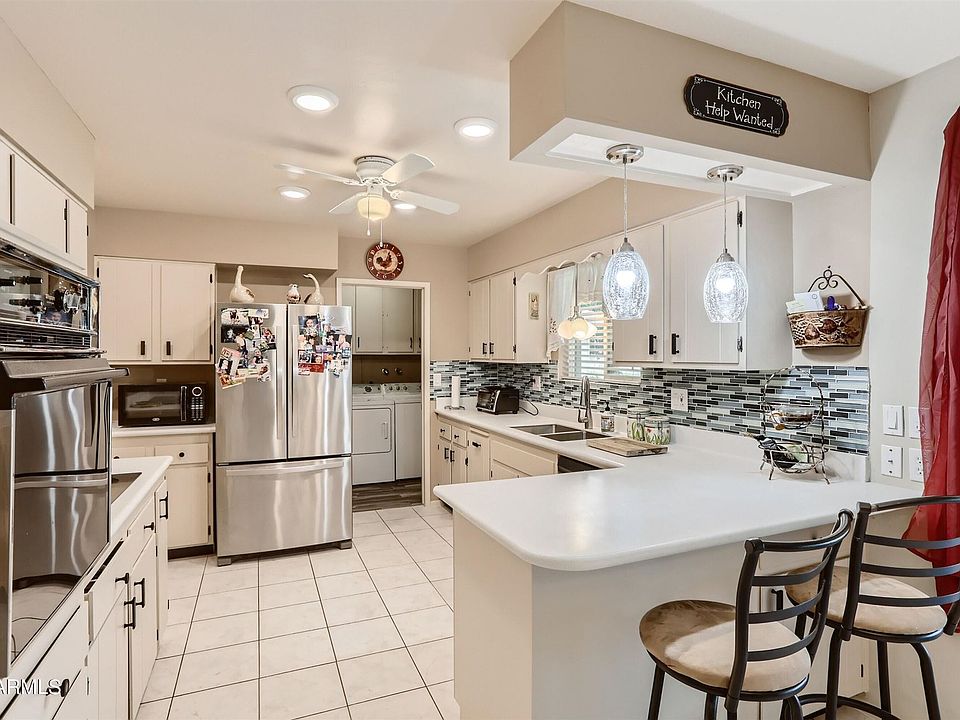 1st image of 10736 W Venturi Dr