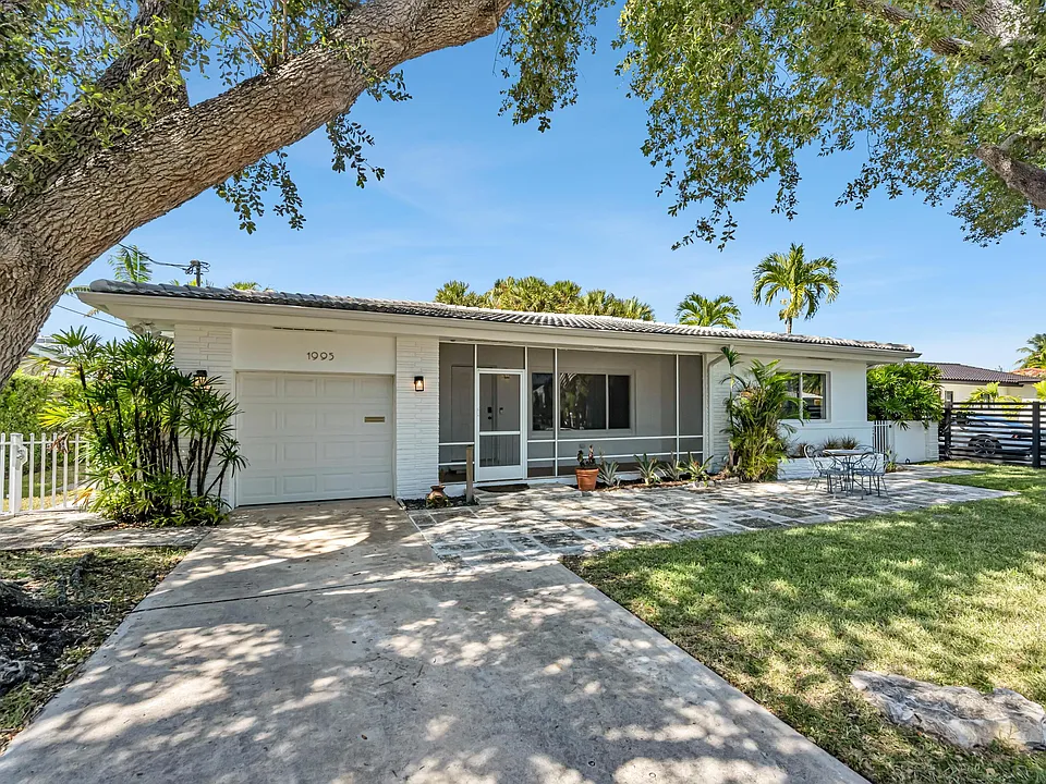 1995 Ixora Rd