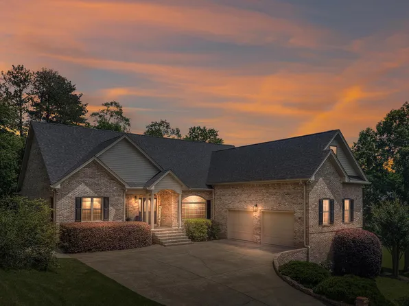 121 Trinity Ln, Rock Spring, GA 30739