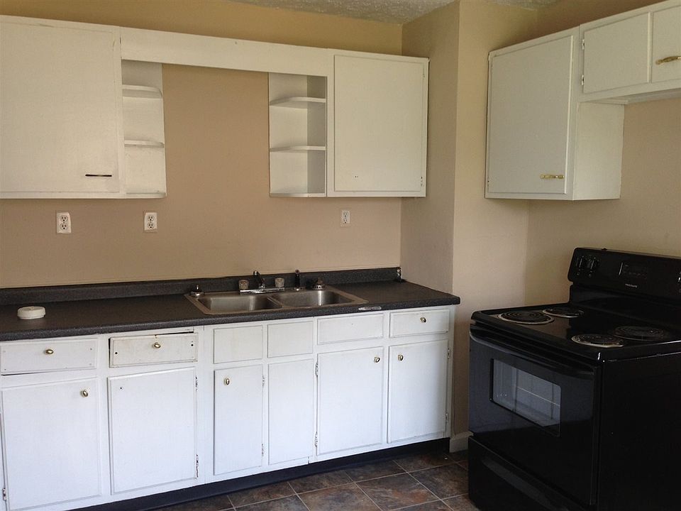 2nd image of 1705 E Princeton Ave
