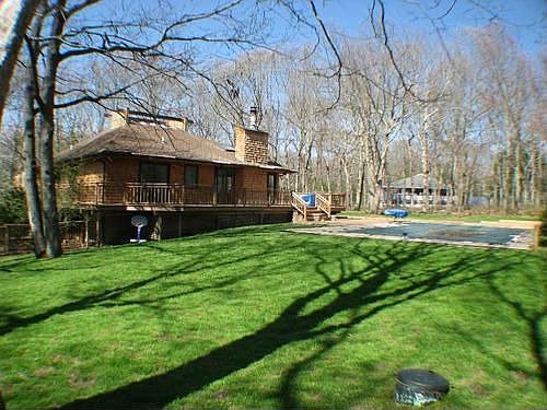 1st image of 22 Woodland Dr