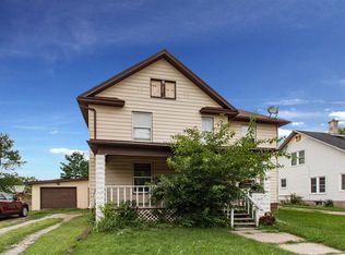206 N Davis St, Keota, IA 52248