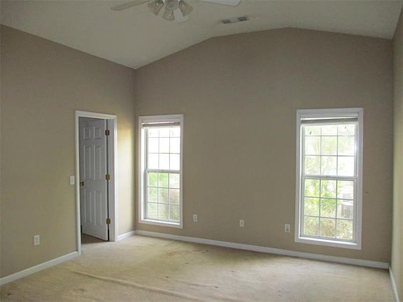 5th image of 3675 Palisade Park Dr