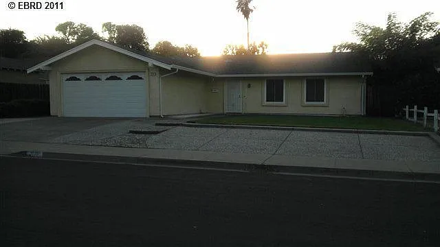 3110 Van Buren Pl photo 1