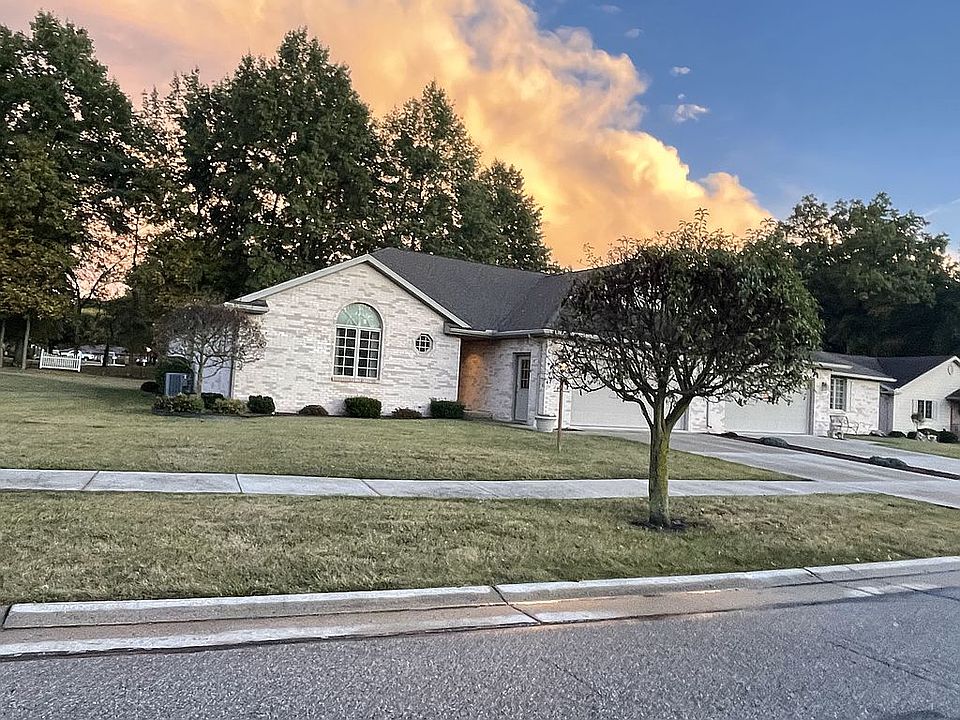 1st image of 633 Chinook Dr