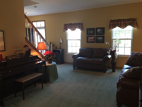 5th image of 5701 Turner Ln