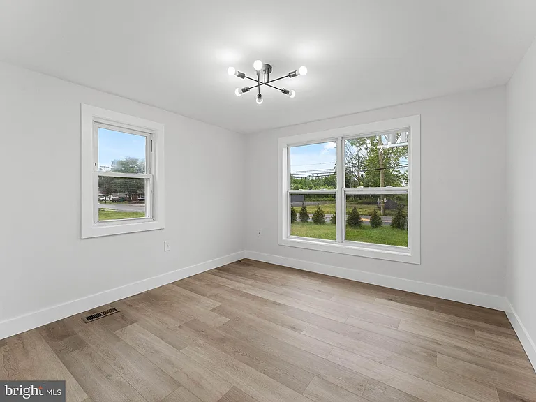 308 Delsea Dr — Photo 10