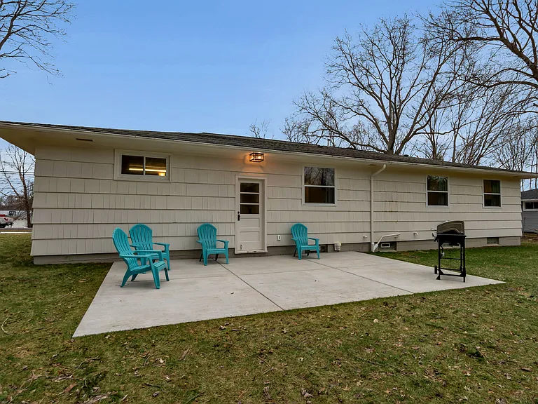 1484 Billington Rd — Photo 35