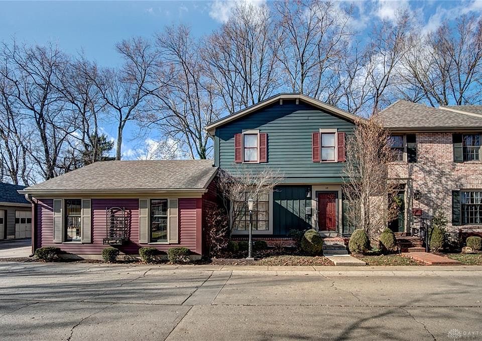 1st image of 28 Nicholson Ct