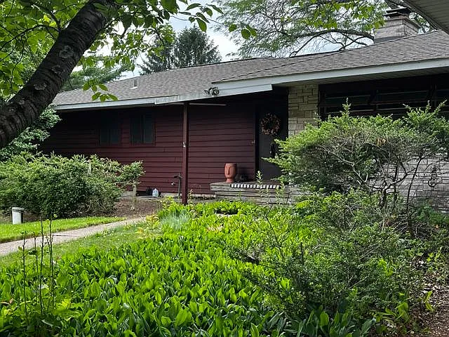 3 bed, 2300 sqft, $3,600 — Photo 3