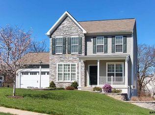 165 Ava Dr, Red Lion, PA 17356